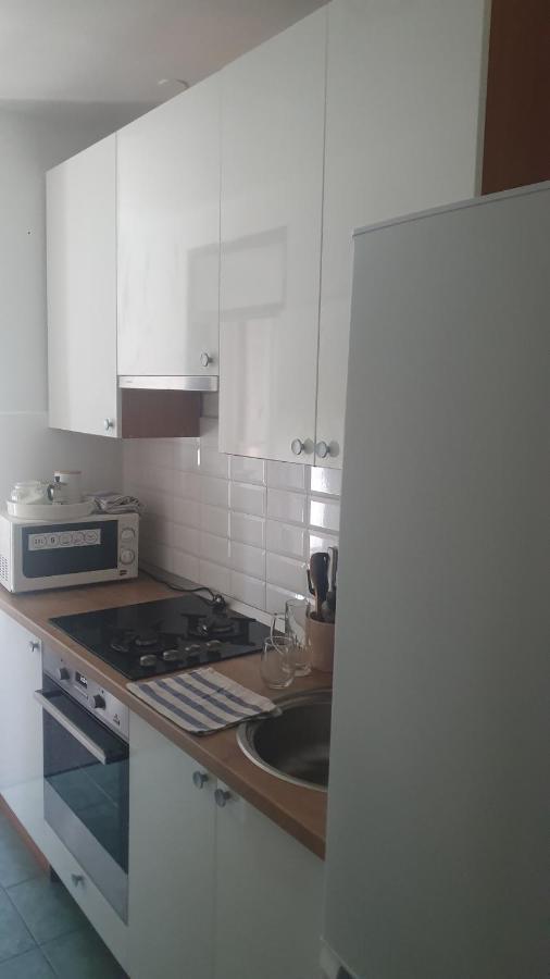 Apartment Sretni Dimnjacar 오시예크 외부 사진